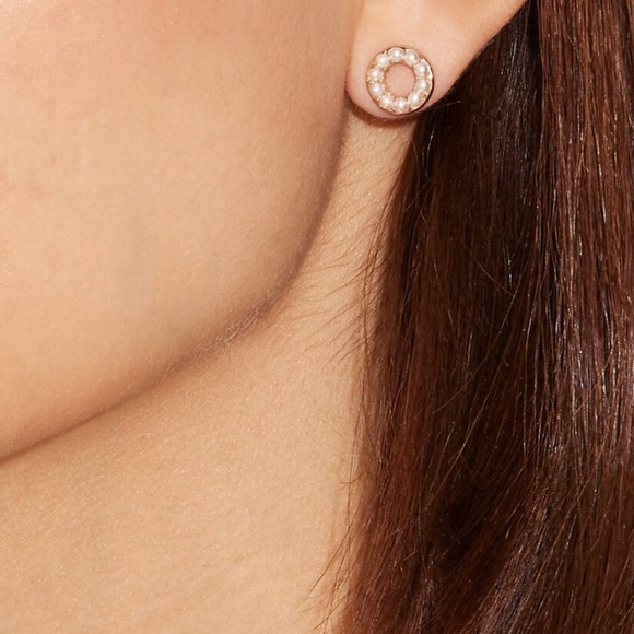 Coach CF984 Signature Stone Bow, C Logo & Circle Earring Set NWT - Picture 7 of 9